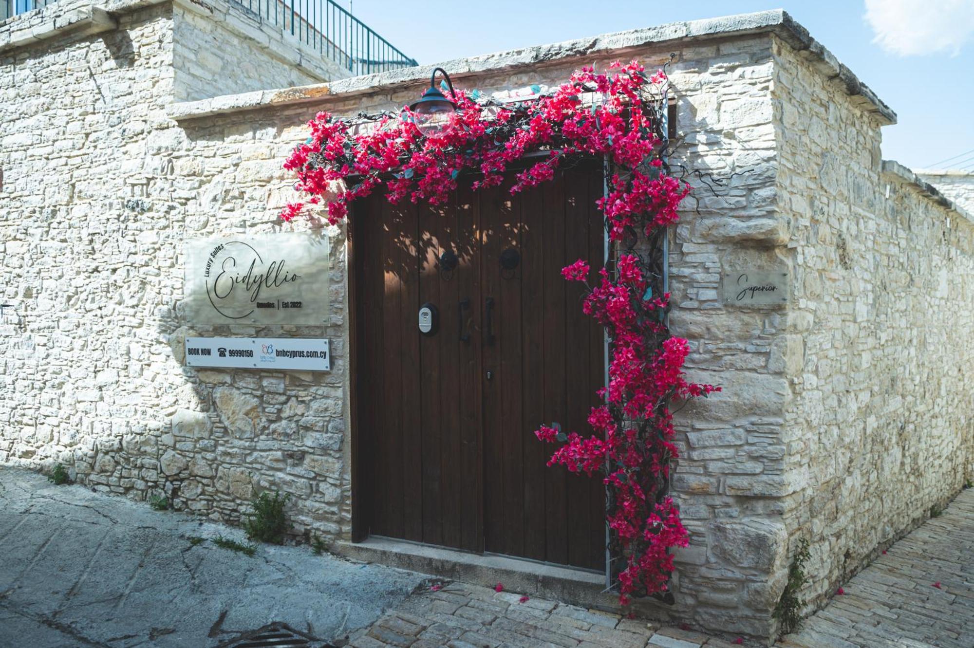 Eidyllio Luxury Suites Omodos Exterior foto